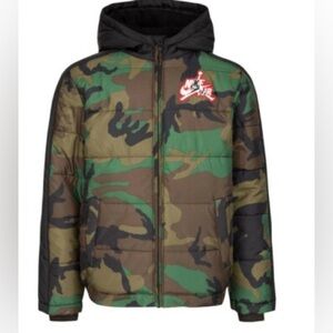 Jordan Kids Green Camo Puffer Jacket boys size M